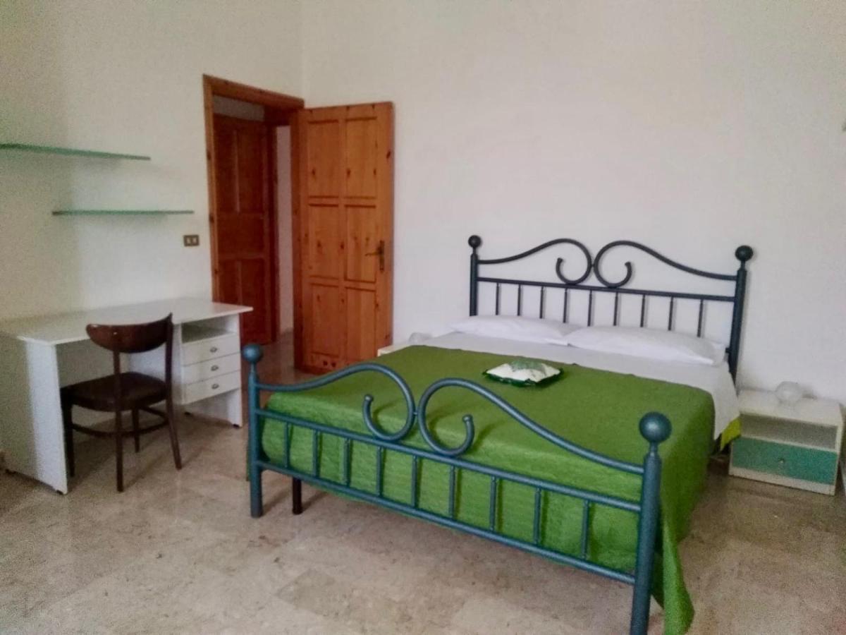 Dimora Sofia Bed & Breakfast Monopoli Exterior photo