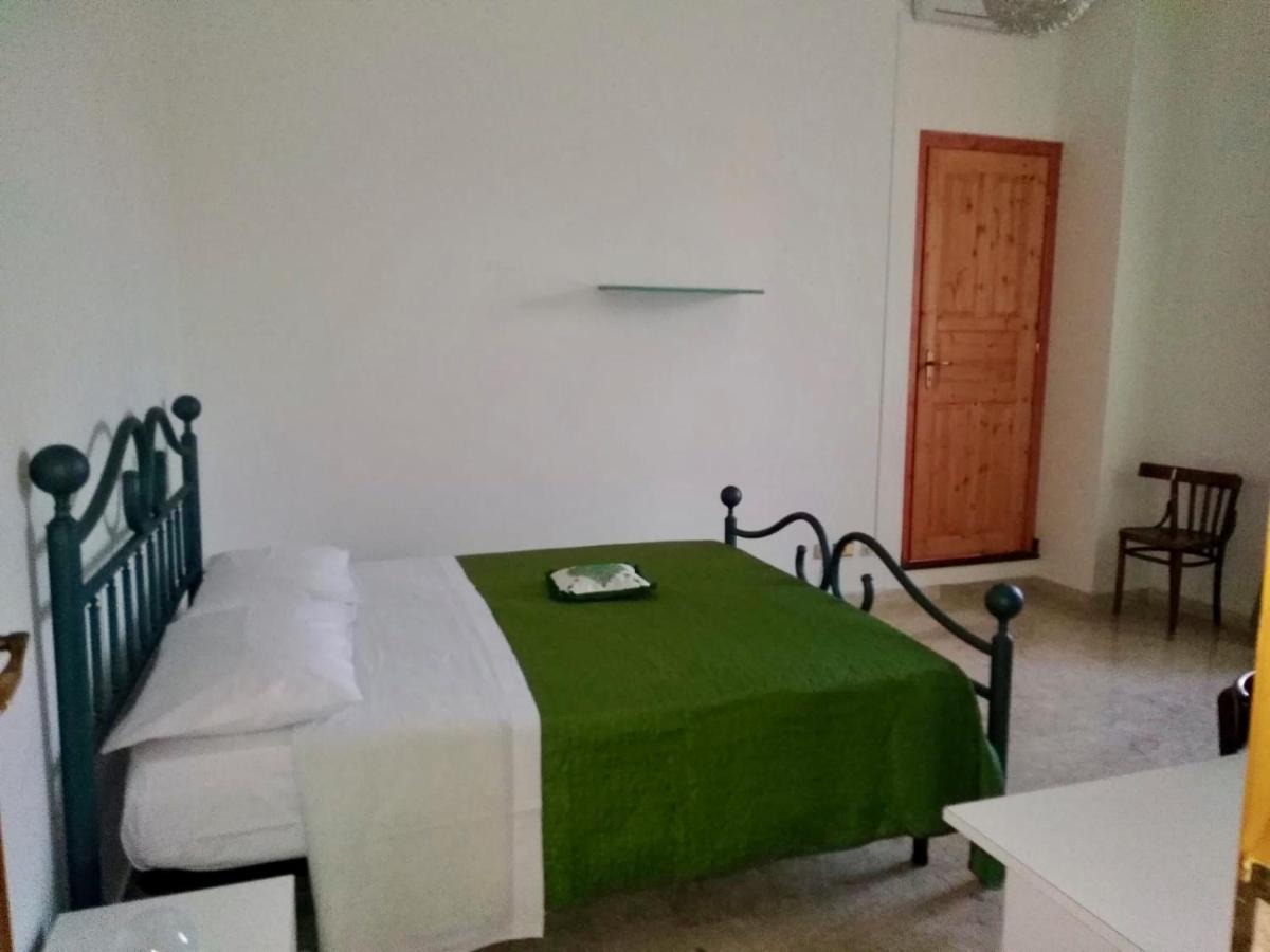 Dimora Sofia Bed & Breakfast Monopoli Exterior photo